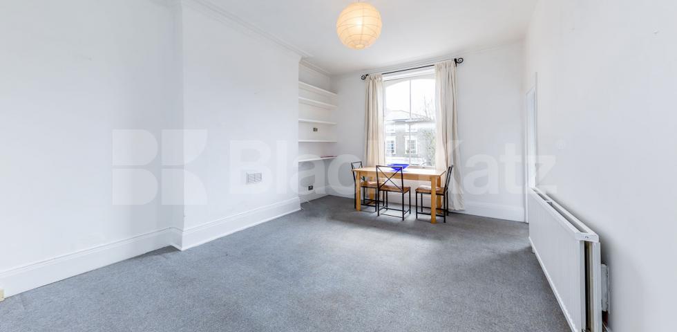 Spacious one bedroom set within a house with period features in Camden Agar Grove, Camden Square
